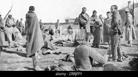 « La campagne d'hiver en Orient ; A Negotchani : officiers bulgares prisonniers », 1917. Première Guerre mondiale : campagne d'hiver sur le front de l'est - Negotchani, (Grèce), officiers bulgares faits prisonniers. Extrait de "l'Album de la Guerre 1914-1919, Volume 1" [l'Illustration, Paris, 1924]. Banque D'Images