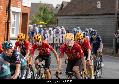 Ingatestone Essex 08 Sep 2023 Tour of Britain course de vélo passe par le milieu d'Ingatestone Essex UK crédit : Ian Davidson / Alamy Live News Banque D'Images