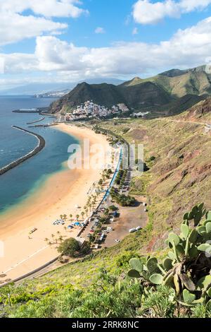 Tenerife, San Andres, Playa de las Teresitas, vue depuis Mirador de la Playa Banque D'Images