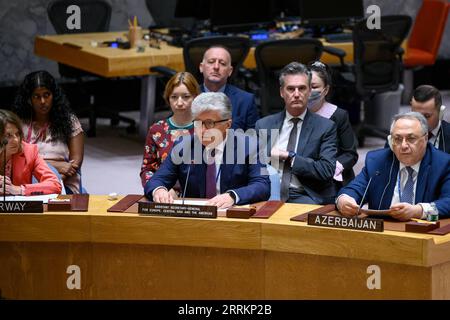 220916 -- NATIONS UNIES, 16 septembre 2022 -- le secrétaire général adjoint des Nations Unies pour l'Europe, l'Asie centrale et les Amériques, Miroslav Jenca C, prend la parole lors d'une réunion du Conseil de sécurité sur les tensions entre l'Arménie et l'Azerbaïdjan au siège des Nations Unies à New York le 15 septembre 2022. Jenca a souligné jeudi la nécessité d'un règlement pacifique du conflit Arménie-Azerbaïdjan. /Document via Xinhua un-CONSEIL DE SÉCURITÉ-RÈGLEMENT PACIFIQUE-ARMÉNIE-AZERBAÏDJAN LoeyxFelipe/UNxPhoto PUBLICATIONxNOTxINxCHN Banque D'Images