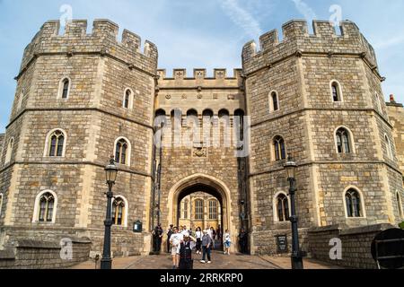 Windsor, Berkshire, Royaume-Uni. 8 septembre 2023. Château de Windsor. C'était un mornng tranquille à Windsor, Berkshire, le premier anniversaire de la mort de la défunte reine Elizabeth II Crédit : Maureen McLean/Alamy Live News Banque D'Images