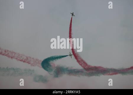 220922 -- RIYAD, le 22 septembre 2022 -- des avions de l'équipe d'exposition acrobatique Saudi Hawks se produisent lors d'un spectacle aérien pour célébrer la fête nationale de l'Arabie saoudite à Riyad, en Arabie saoudite, le 22 septembre 2022. ARABIE SAOUDITE-RIYAD-JOUR NATIONAL-AIRSHOW WANGXHAIZHOU PUBLICATIONXNOTXINXCHN Banque D'Images