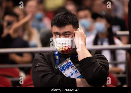 220924 -- SYDNEY, le 24 septembre 2022 -- le président de l'Association chinoise de basket-ball, Yao Ming, est vu lors d'un match du groupe A entre la Chine et les États-Unis à la coupe du monde féminine de basket-ball FIBA 2022 à Sydney, Australie, le 24 septembre 2022. Photo de /Xinhua SPAUSTRALIA-SYDNEY-BASKETBALL-FEMMES COUPE DU MONDE S-CHN VS USA HuxJingchen PUBLICATIONxNOTxINxCHN Banque D'Images