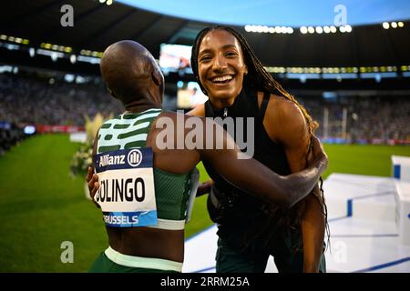 Bruxelles, Belgique. 08 septembre 2023. La Belge Cynthia Bolingo Mbongo et la Belge Nafissatou Nafi Thiam célèbrent la victoire de Bolingo lors de l’édition 2023 de l’épreuve d’athlétisme Memorial Van Damme Diamond League, à Bruxelles, le vendredi 08 septembre 2023. BELGA PHOTO JASPER JACOBS crédit : Belga News Agency/Alamy Live News Banque D'Images