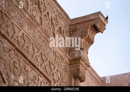 Ancien mur de la célèbre Kasbah des Udayas dans le centre-ville de Rabat, au Maroc Banque D'Images