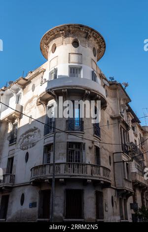 Vieilles maisons Art déco délabrer dans la ville Nouvelle de Casablanca, au Maroc Banque D'Images