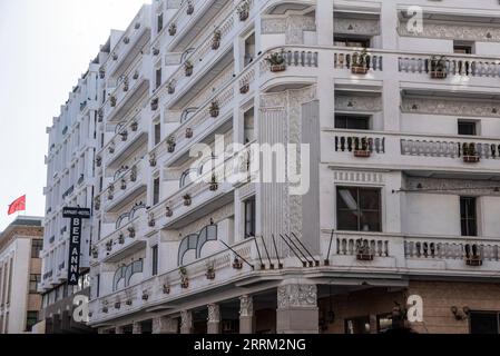 Ancien hôtel art déco abandonné dans la ville Nouvelle de Casablanca, Maroc Banque D'Images