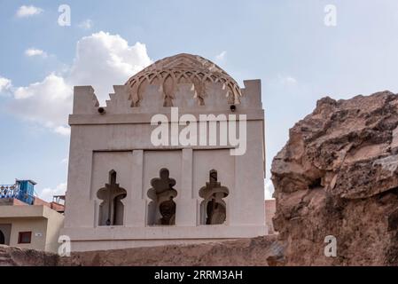 La ville historique de Koubba el-Baadiyn à Marrakech, datant de la période des Almoravids, au Maroc Banque D'Images