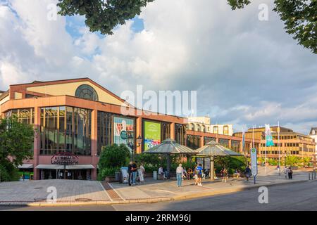 Bad Homburg vor der Höhe, maison thermale Kurhaus, fontaine à Taunus, Hesse, Allemagne Banque D'Images