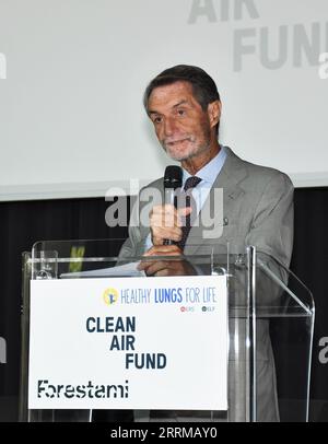 Milan, Italie. 08 septembre 2023. Milan, Italie Conférence de presse de la Fondation Feltrinelli de Healthy Lungs for Life, la campagne mondiale de sensibilisation sur l'importance de la santé pulmonaire, promue par ELF (European Lung Foundation) en collaboration avec ERS (European Respiratory Society). Sur la photo:Attilio Fontana Président de la région Lombardie crédit : Agence photo indépendante/Alamy Live News Banque D'Images