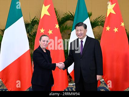 221116 -- BALI, le 16 novembre 2022 -- le président chinois Xi Jinping rencontre le Premier ministre italien Giorgia Meloni à Bali, Indonésie, le 16 novembre 2022. INDONÉSIE-BALI-CHINE-XI JINPING-ITALIE-MELONI-RÉUNION SHENXHONG PUBLICATIONXNOTXINXCHN Banque D'Images