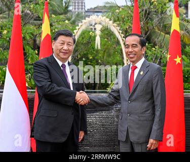221116 -- BALI, le 16 novembre 2022 -- le président chinois Xi Jinping s'entretient avec le président indonésien Joko Widodo à Bali, Indonésie, le 16 novembre 2022. INDONÉSIE-BALI-CHINE-XI JINPING-JOKO WIDODO-PARLE LIXXUEREN PUBLICATIONXNOTXINXCHN Banque D'Images