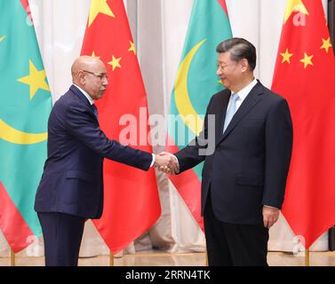 221209 -- RIYAD, le 9 décembre 2022 -- le président chinois Xi Jinping rencontre le président mauritanien Mohamed Ould Ghazouani à Riyad, en Arabie saoudite, le 9 décembre 2022. ARABIE SAOUDITE-RIYAD-XI JINPING-MAURITANIE-PRESIDENT-MEETING YAOXDAWEI PUBLICATIONXNOTXINXCHN Banque D'Images