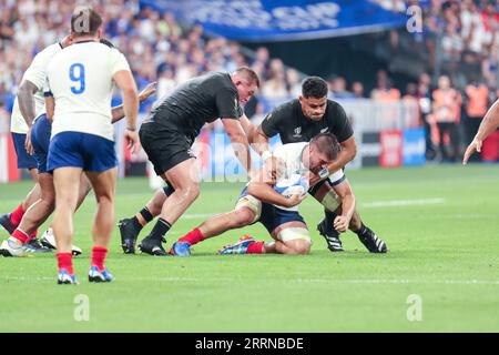 Saint Denis, France. 08 septembre 2023. Paris Gregory Alldritt (France) est attaqué lors du match d'ouverture de la coupe du monde de rugby 2023 entre la France et la Nouvelle-Zélande au Stade de France, Saint Denis, Paris, France le vendredi 8 septembre 2023 (Claire Jeffrey/SPP) crédit : SPP Sport Press photo. /Alamy Live News Banque D'Images