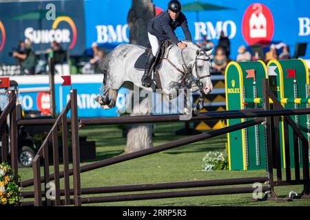 Calgary, Alberta, Canada, 8 septembre 2023. Santiago Lambre (BRA) sur Zeusz, The Masters, Spruce Meadows - crédit : Peter Llewellyn/Alamy Live News Banque D'Images