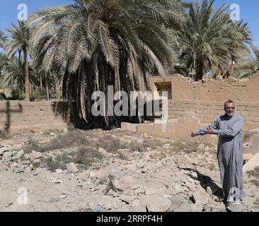 230320 -- BAGDAD, le 20 mars 2023 -- Khalid Salman Rasif rappelle comment des soldats américains ont pris d'assaut les maisons de ses proches à Haditha, en Irak, le 7 mars 2023. Xinhua Headlines : 20 ans après la brutale invasion américaine, des souvenirs traumatisants hantent encore les victimes irakiennes WangxDongzhen PUBLICATIONxNOTxINxCHN Banque D'Images