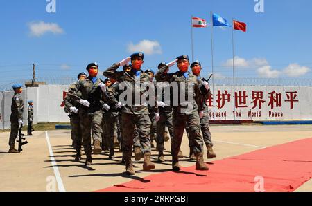 230323 -- PÉKIN, le 23 mars 2023 -- des soldats de la paix chinois défilent lors d'une cérémonie de remise des médailles dans le village de Hanniyah, au Sud-Liban, le 1 juillet 2022. Xinhua Headlines : Comment la vision et les actions de la Chine aident à construire un monde meilleur pour tous LiuxZongya PUBLICATIONxNOTxINxCHN Banque D'Images