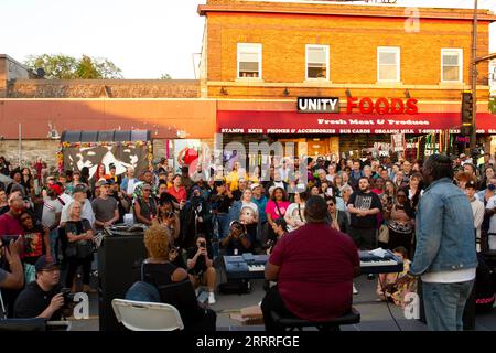 230526 -- MINNEAPOLIS, le 26 mai 2023 -- les gens se rassemblent pour pleurer le troisième anniversaire de la mort de George Floyd à Minneapolis, Minnesota, États-Unis, le 25 mai 2023. Photo de /Xinhua U.S.-MINNEAPOLIS-GEORGE FLOYD-DEATH-THIRD ANNIVERSARY BillyxBriggs PUBLICATIONxNOTxINxCHN Banque D'Images