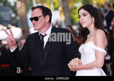 230528 -- CANNES, le 28 mai 2023 -- le réalisateur américain Quentin Tarantino L arrive pour la cérémonie de clôture de la 76e édition du Festival de Cannes à Cannes, dans le sud de la France, le 27 mai 2023. FRANCE-CANNES-FESTIVAL-CÉRÉMONIE DE CLÔTURE GAOXJING PUBLICATIONXNOTXINXCHN Banque D'Images