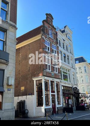 Amsterdam, pays-Bas. 26 août 2023. Les vieux pignons dans le centre d'Amsterdam. Photo de haute qualité Banque D'Images