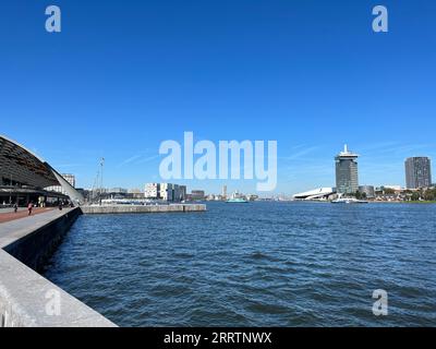 Amsterdam, pays-Bas. 6 septembre 2023. L'œil et la gare centrale d'Amsterdam. Photo de haute qualité Banque D'Images