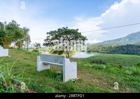 Banasura Sagar Dam est un beau paysage au hotspot touristique à Wayanad, Kerala Inde. Banque D'Images
