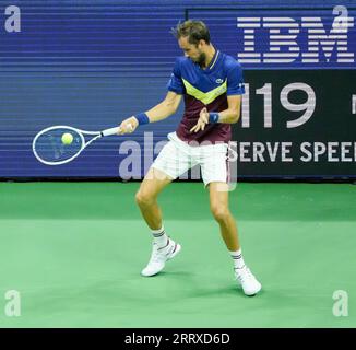 8 septembre 2023 : Daniil Medvedev (russe) a battu Carlos Alcaraz (ESP) 7-6, 6-1, 3-6, 6-3, à l'US Open au Billie Jean King National tennis Center à Flushing, Queens, NY/USA © Grace Schultz/Cal Sport Media Banque D'Images