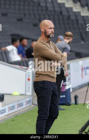 Milton Keynes, Royaume-Uni. 9 septembre 2023. Le Manager du comté de Notts Luke Williams avant le match de Sky Bet League 2 entre MK dons et Notts County au Stadium MK, Milton Keynes le samedi 9 septembre 2023. (Photo : John Cripps | MI News) crédit : MI News & Sport / Alamy Live News Banque D'Images