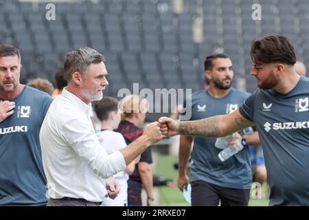 Milton Keynes, Royaume-Uni. 9 septembre 2023.Graham Alexander, entraîneur de Milton Keynes dons avant le match de Sky Bet League 2 entre MK dons et Notts County au Stadium MK, Milton Keynes le samedi 9 septembre 2023. (Photo : John Cripps | MI News) crédit : MI News & Sport / Alamy Live News Banque D'Images