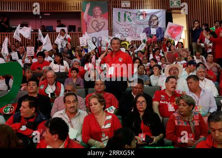 Non exclusif : 8 septembre 2023, Mexico, Mexique : membres du Parti révolutionnaire institutionnel à la réunion avec le candidat du large Banque D'Images