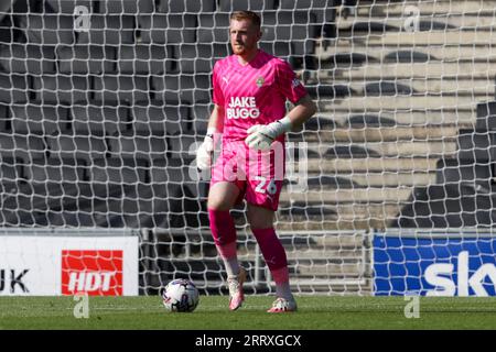 Milton Keynes, Royaume-Uni. 9 septembre 2023.le gardien du comté de Notts Aidan Stone lors de la première moitié du match de Sky Bet League 2 entre MK dons et Notts County au Stadium MK, Milton Keynes le samedi 9 septembre 2023. (Photo : John Cripps | MI News) crédit : MI News & Sport / Alamy Live News Banque D'Images