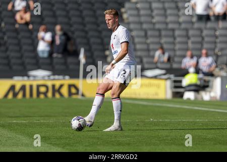 Milton Keynes, Royaume-Uni. 9 septembre 2023.Milton Keynes dons Cameron Norman lors de la première moitié du match Sky Bet League 2 entre MK dons et Notts County au Stadium MK, Milton Keynes le samedi 9 septembre 2023. (Photo : John Cripps | MI News) crédit : MI News & Sport / Alamy Live News Banque D'Images