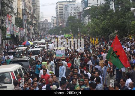 Dhaka, Bangladesh. 09 septembre 2023. Les militants du parti nationaliste du Bangladesh (BNP) participent à un rassemblement à Dhaka le 09 septembre 2023 pour exiger la démission du Premier ministre Sheikh Hasina et la tenue d'élections générales sous un gouvernement intérimaire neutre. Photo de Habibur Rahman/ABACAPRESS.COM crédit : Abaca Press/Alamy Live News Banque D'Images