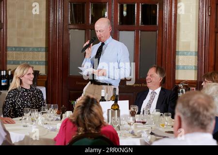 Harry Mount à l'Oldie Literary Lunch 05-09-23 Cloe Watson-Michael Crick-Jane Ridley ; ; The National Liberal Club ; London; Banque D'Images