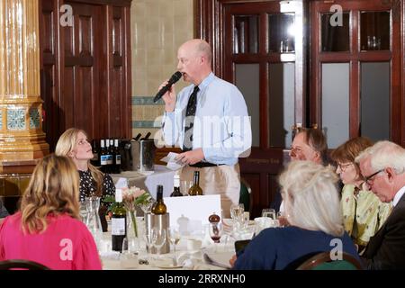 Harry Mount à l'Oldie Literary Lunch 05-09-23 Cloe Watson-Michael Crick-Jane Ridley ; ; The National Liberal Club ; London; Banque D'Images