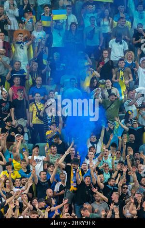 Wroclaw, Pologne. 09 septembre 2023. Les supporters ukrainiens lors du match du Groupe C du Championnat d'Europe de l'UEFA 2024 entre l'Ukraine et l'Angleterre au Tarczynski Arena Wroclaw à Wroclaw, en Pologne, le 9 septembre 2023 (photo Andrew SURMA/ crédit : SIPA USA/Alamy Live News Banque D'Images