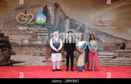 New Delhi, Inde. 09 septembre 2023. Debout de gauche à droite : le Premier ministre indien Narendra Modi, le Premier ministre britannique Rishi Sunak, le président indien Droupadi Murmu et Akshata Murty, épouse du Premier ministre britannique, lors de leur arrivée pour le dîner de gala du Sommet du G20 à Bharat Mandapam, le 9 septembre 2023 à New Delhi, en Inde. Crédit : PIB/Press information Bureau/Alamy Live News Banque D'Images