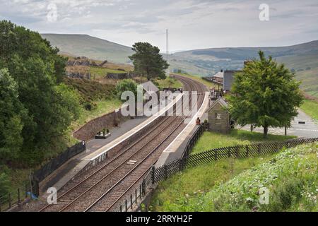 Gare de Dent sur le chemin de fer Settle to Carlisle, la plus haute gare principale en Angleterre, c'est la vue vers le sud Banque D'Images