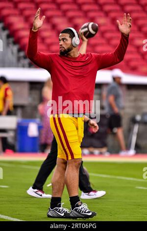 Los Angeles, Californie. 9 septembre 2023. Le quarterback des chevaux de Troie de l'USC Caleb Williams #13 sur le terrain avant le match de football de la NCAA entre les chevaux de Troie de l'USC et le Cardinal de Stanford au Coliseum de Los Angeles, Californie.crédit photo obligatoire : Louis Lopez/Cal Sport Media/Alamy Live News Banque D'Images