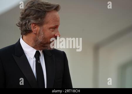 Venise, Italie. 09 septembre 2023. VENISE, ITALIE - SEPTEMBRE 09 : Peter Sarsgaard assiste à un tapis rouge avant la cérémonie de clôture du 80e Festival International du film de Venise le 09 septembre 2023 à Venise, Italie (photo de Luca Carlino/NurPhoto) crédit : NurPhoto SRL/Alamy Live News Banque D'Images