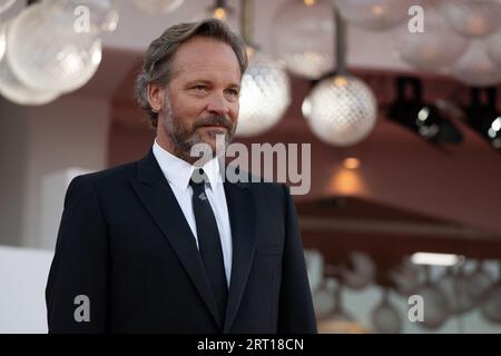 Venise, Italie. 09 septembre 2023. VENISE, ITALIE - SEPTEMBRE 09 : Peter Sarsgaard assiste à un tapis rouge avant la cérémonie de clôture du 80e Festival International du film de Venise le 09 septembre 2023 à Venise, Italie (photo de Luca Carlino/NurPhoto) crédit : NurPhoto SRL/Alamy Live News Banque D'Images