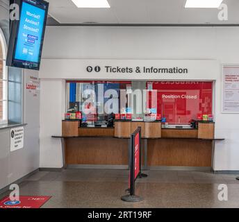 The Station, Grantham Lincolnshire – la billetterie et le centre d'information dans le hall de la gare Banque D'Images