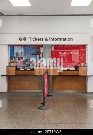 The Station, Grantham Lincolnshire – la billetterie et le centre d'information dans le hall de la gare Banque D'Images