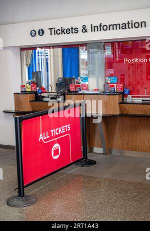 The Station, Grantham Lincolnshire – la billetterie et le centre d'information dans le hall de la gare Banque D'Images