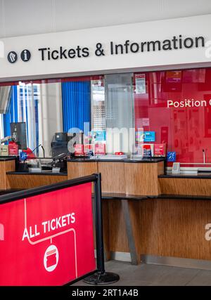 The Station, Grantham Lincolnshire – la billetterie et le centre d'information dans le hall de la gare Banque D'Images