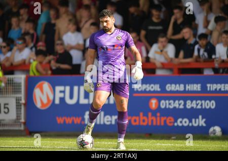 Nick Townsend de Newport lors du match Sky Bet EFL League Two entre Crawley Town et Newport County au Broadfield Stadium , Crawley , Royaume-Uni - 9 septembre 2023. Photo Simon Dack / Téléphoto Images. Usage éditorial uniquement. Pas de merchandising. Pour les images de football des restrictions FA et Premier League s'appliquent inc. Aucune utilisation Internet/mobile sans licence FAPL - pour plus de détails contacter football Dataco Banque D'Images