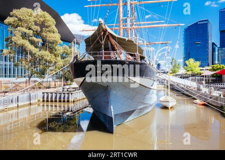 MELBOURNE, AUSTRALIE, 31 OCTOBRE 2021 : le Polly Woodside est une barque à coque en fer construite à Belfast, à trois mâts, conservée à Melbourne et en formation Banque D'Images