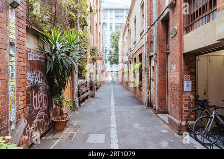 Melbourne, Australie, 5 mars 2021, Détails architecturaux dans Warburton Lane de Melbourne par temps nuageux à Melbourne, Victoria, Australie Banque D'Images