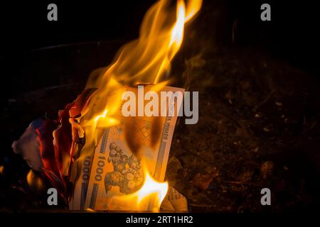 Image symbolique de la baisse de valeur due à la crise ukrainienne Banque D'Images