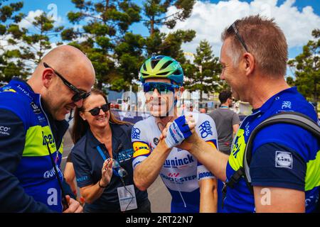 GEELONG, AUSTRALIE, 2 FÉVRIER 2020 : Dries Devenyns (bel) de l'équipe Deceuninck Quick Step après avoir remporté la Cadel Evans Great Ocean Road Race 2020 Banque D'Images